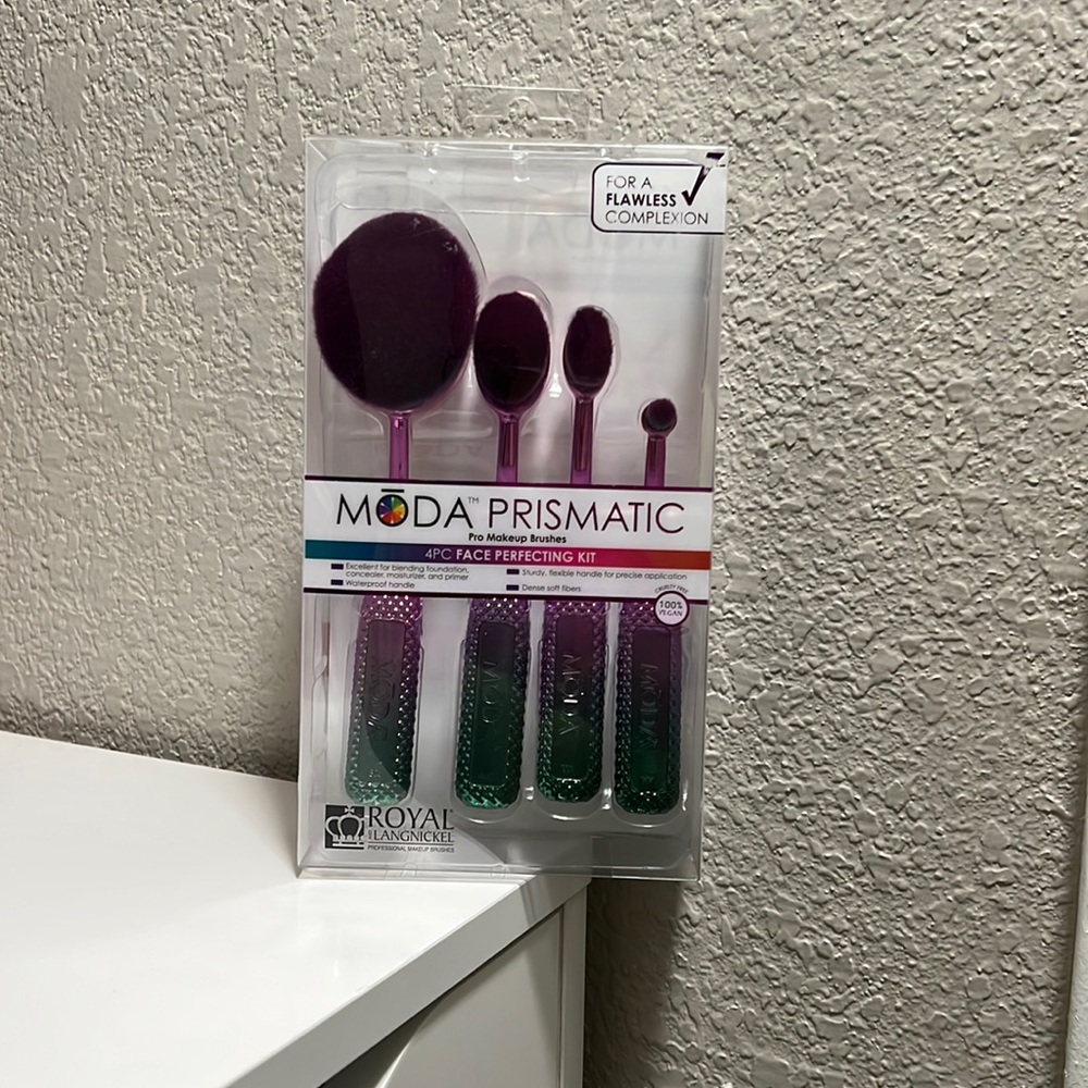 Moda Prismatic Makeup Brush Set